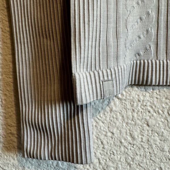 Lululemon Rest Less Pullover Long Sleeve Crewneck Heathered Silver Spoon Gray 4 - Picture 10 of 11